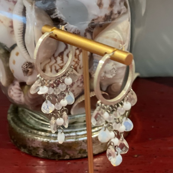 VTG Fashion Jewelry Silver Tone Beaded Dangle Earrings      # 218 - Picture 2 of 4